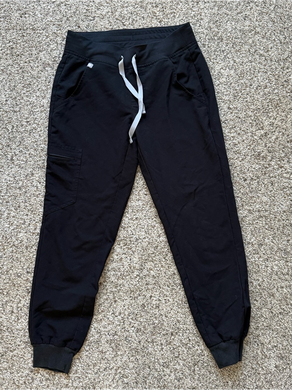 Women’s FIGS jogger scrub pants